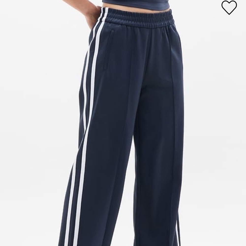 Athleta Tempo Mid Rise Wide Leg Track Pants Medium Tall